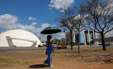 Brasília, DF 30/08/2026 - Brasília enfrenta onda de calor, tendo o dia mais quente do ano. Foto: Fabio Rodrigues-Pozzebom/ Agência Brasil
