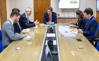Brasília (DF), 28/01/2025 - Ministro da Fazenda Fernando HAddad durante reunião com o embaixador André Aranha Corrêa do Lago, Presidente da 30ª Conferência das Nações Unidas sobre a Mudança do Clima (COP30)
Foto: Diogo Zacarias/MF