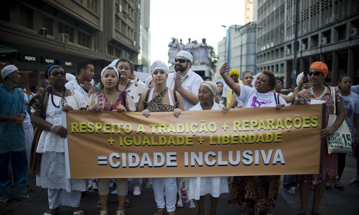 Porto Alegre - No dia do combate a Intolerância Religiosa, acontece em Porto alegre, a Marcha pela Vida e Liberdade Religiosa (Marcelo Camargo/Agência Brasil)