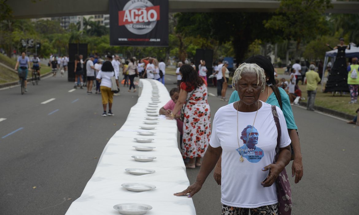 Rio de Janeiro - Ação da Cidadania lança campanha Natal sem Fome no Aterro do Flamengo(Tomaz Silva/Agência Brasil)