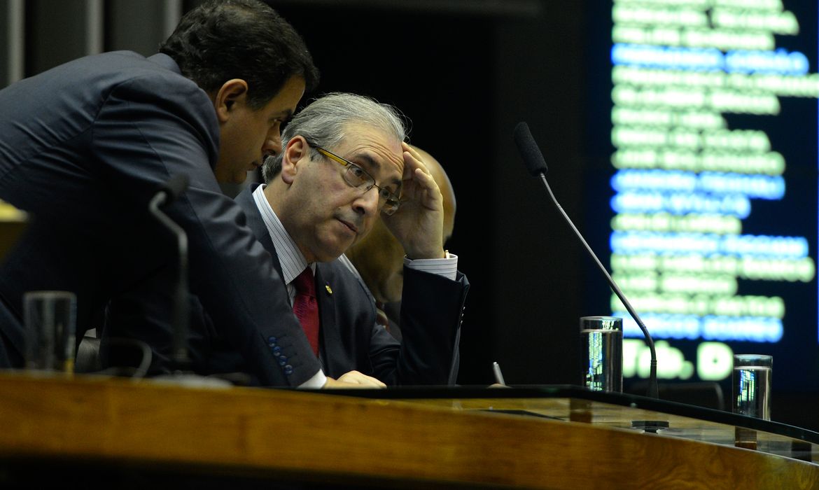 O presidente da Câmara, Eduardo Cunha durante sessão plenária da Câmara dos Deputados (Wilson Dias/Agência Brasil)