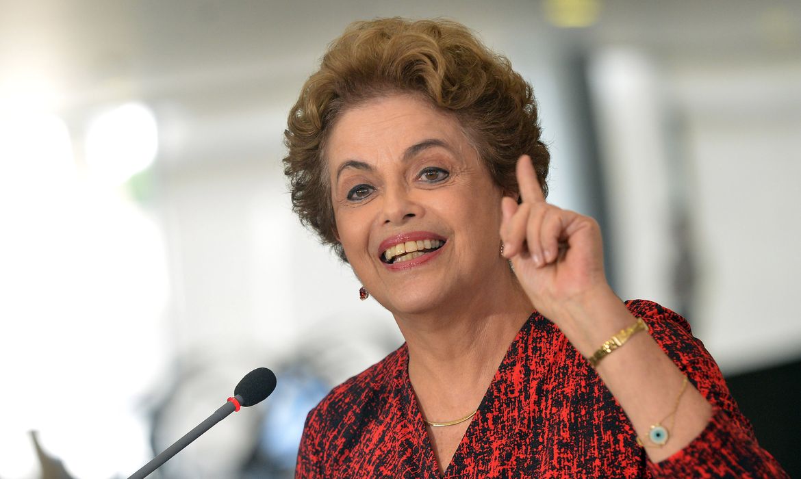 Brasília - Entrevista da presidenta Dilma Rousseff sobre nomeação do ex-presidente Luiz Inácio Lula da Silva para a Casa Civil  (Wilson Dias/Agência Brasil)