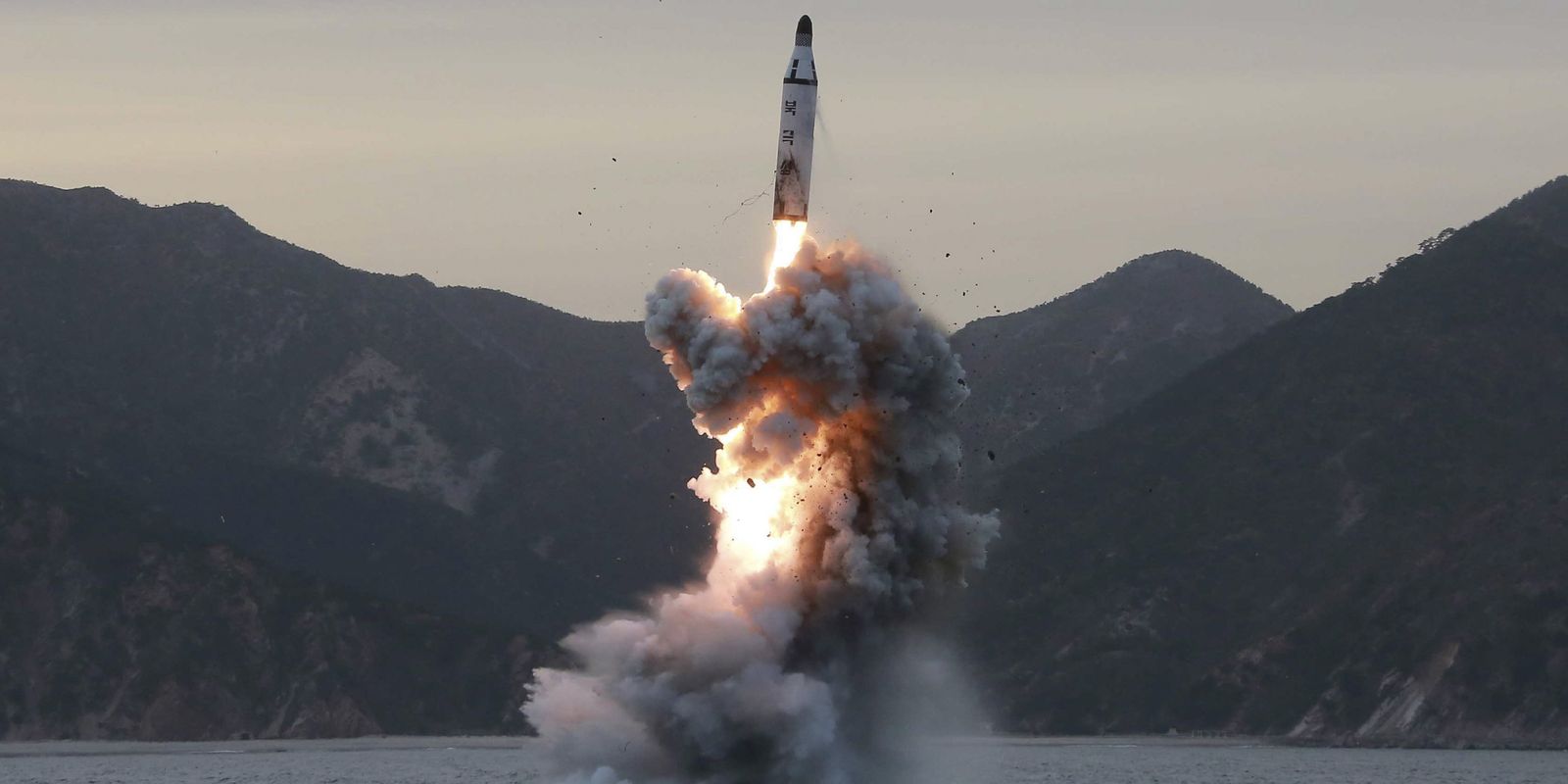 Foto de arquivo divulgada pela Agência Central de Notícias da Coreia do Norte do teste nuclear feito no domingo