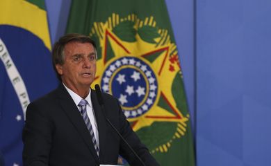 O presidente da República, Jair Messias Bolsonaro, participa da solenidade de lançamento do Plano Nacional de Fertilizantes, no Palácio do Planalto