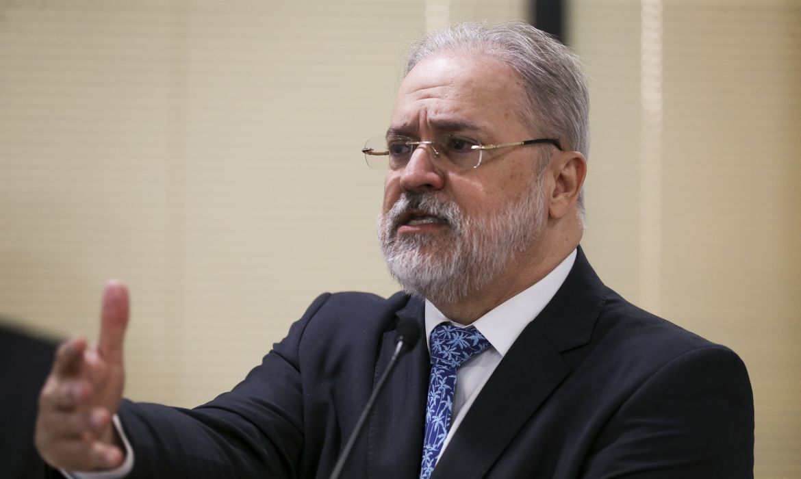 O procurador-geral da República, Augusto Aras,participa de reunião para discutir a produção nacional de fertilizantes e seus impactos econômicos, ambientais e sociais.