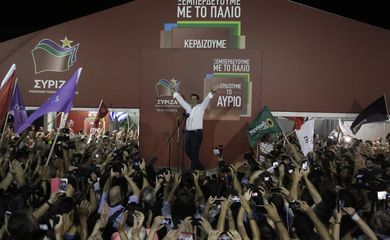 Alexis Tsipras comemora vitória em eleições legislativas na Grécia
