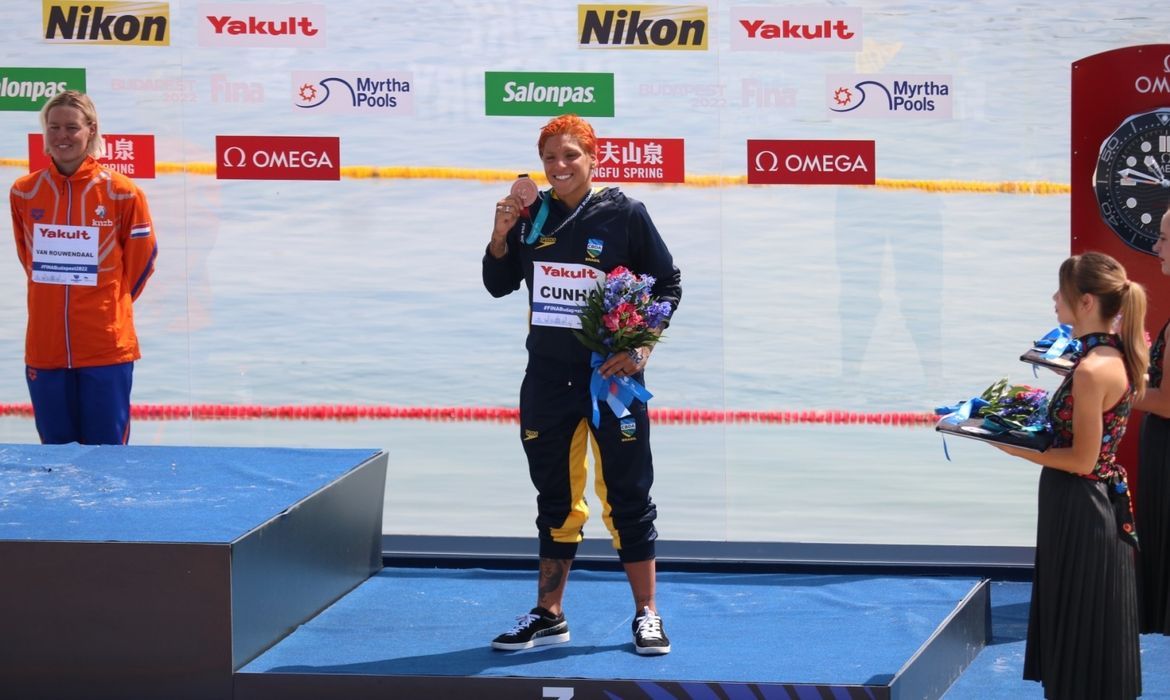 Ana Marcela conquista bronze no Mundial  2022 - maratona 10 km águas abertas - 