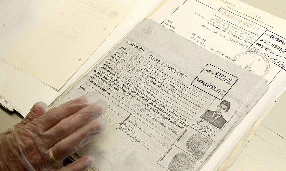 Arquivo público do Distrito Federal mostra documentos da época da ditadura - Foto Toninho Tavares/Arquivo Agência Brasília