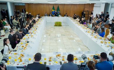 Brasília (DF), 27/10/2023, O presidente Lula, fala com a imprensa, durante café da manhã com jornalistas, no Palácio do Planalto. Foto: Rafa Neddermeyer/Agência Brasil