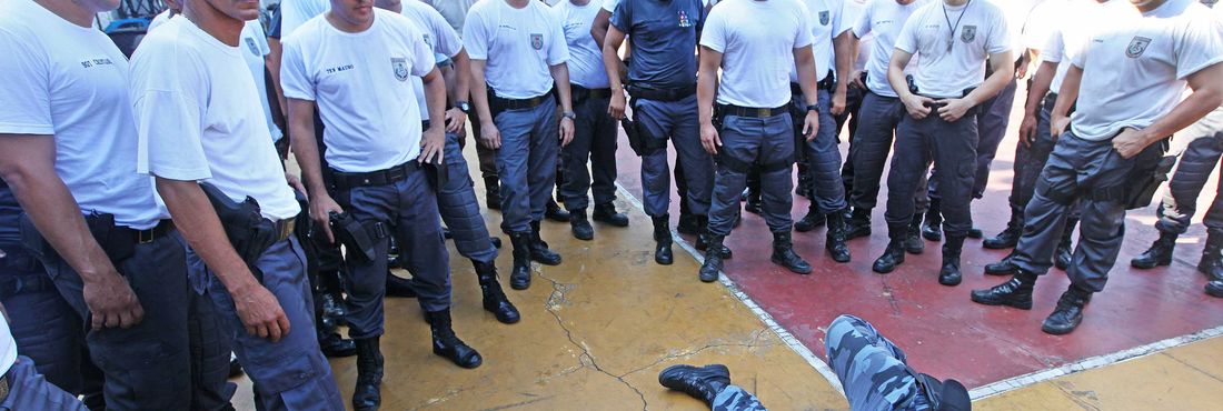 O Grupamento de Policiamento em Estádios (Gepe) inicia nesta segunda-feira (10/12) a etapa teórica do primeiro curso de Policiamento em Praças Desportivas da Polícia Militar.