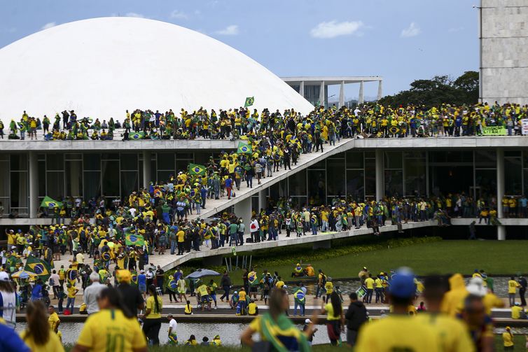 Manifestantes invadem Congresso, STF e Palácio do Planalto. -Marcelo Camargo/Agência Brasil