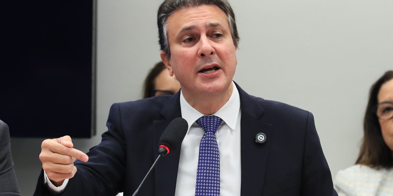 MEC fará recomposição de R$ 400 milhões do orçamento das universidades MEC fará recomposição de R$ 400 milhões do orçamento das universidades