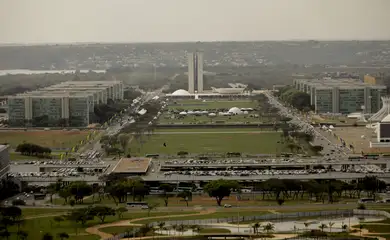Brasília (DF) - 05/09/2023 - Vista da Esplanada dos Ministérios preparada para receber o desfile de 7 de setembro
Foto: Joédson Alves/Agência Brasil