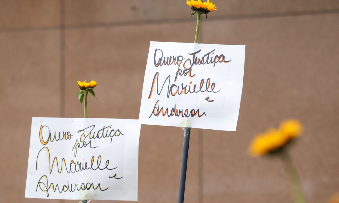 Rio de Janeiro (RJ), 30/10/2024 – Ato pede Justiça por Marielle e Anderson em frente ao Tribunal de Justiça, no centro do Rio de Janeiro. Foto: Tomaz Silva/Agência Brasil