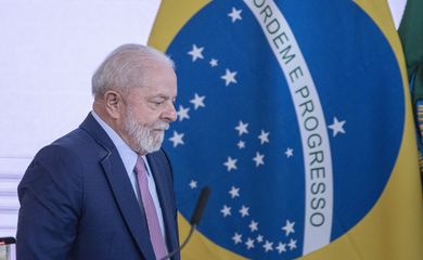 Brasília (DF) 03/08/2023 - O presidente Luiz Inácio Lula da Silva, participa da Cerimônia de posse do novo Ministro do Turismo, Celso Sabino nesta quinta feira, no Palácio do Planalto.
Foto: Joédson Alves/Agência Brasil
