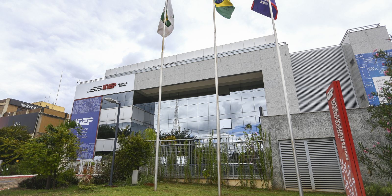 Edifício Sede Do Instituto Nacional De Estudos E Pesquisas Educacionais ...