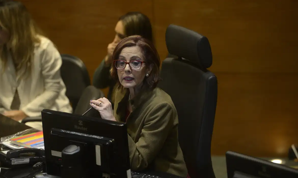 Tomaz Silva/Agência Brasil A juíza Elizabeth Louro durante audiência de instrução do caso Henri Borel no Tribunal de Justiça do Estado do Rio de Janeiro
