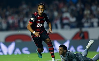 Lázaro abre o placar na vitória do Flamengo fora de casa para o São Paulo - Brasileiro 2022 - em 06/08/2022