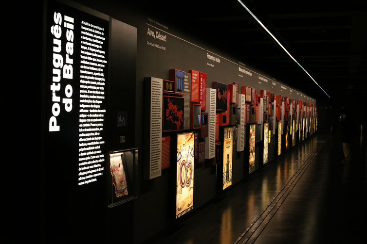 Reinauguração do Museu da Língua Portuguesa, reconstruído após incêndio de 2015, na Praça da Luz.