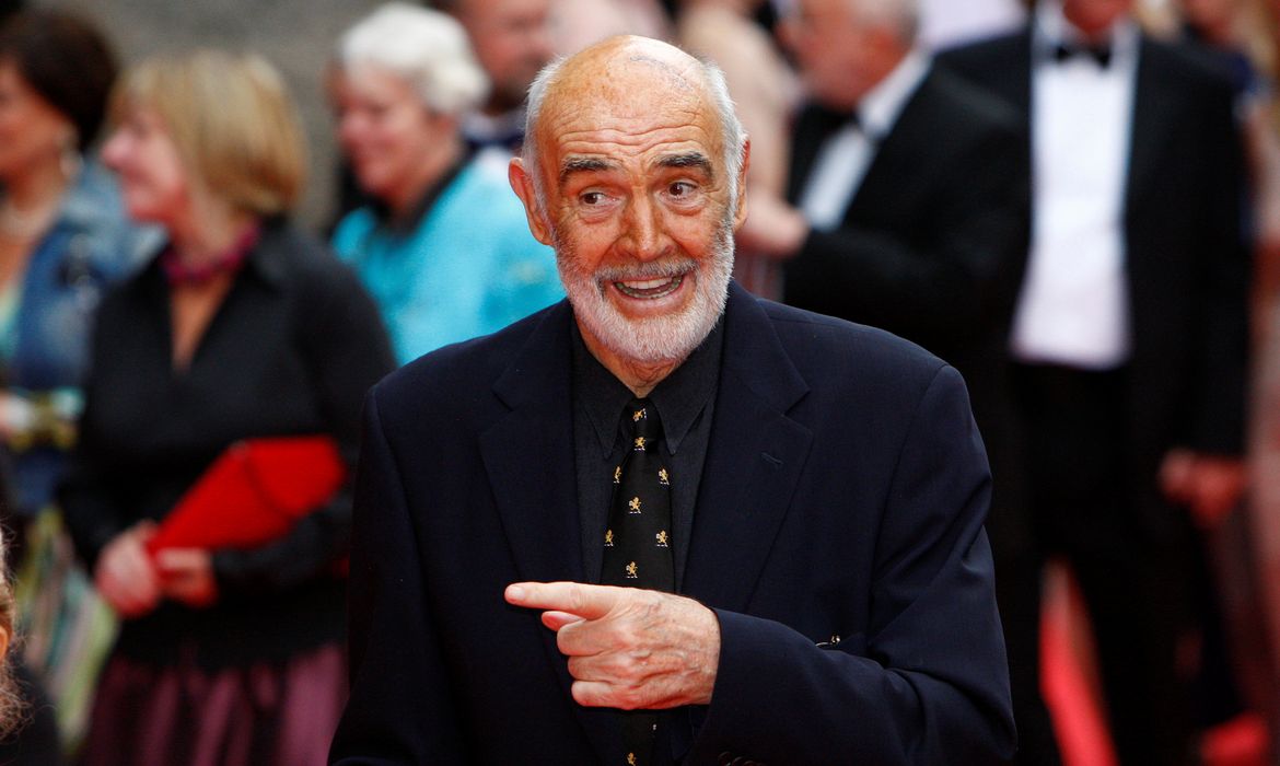 O ator Sean Connery chega à noite de abertura do Festival Internacional de Cinema de Edimburgo