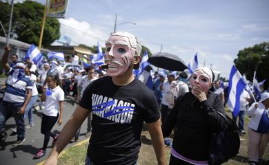 Nicaraguenses voltam às ruas e farão marchas de três dias e greve geral para cobrar a saída do presidente Daniel Ortega