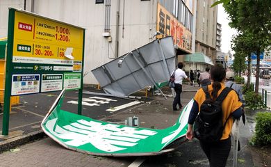 tufão Faxai  REUTERS/Kiyoshi Takenaka