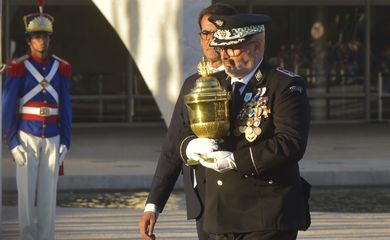 Cerimônia oficial de chegada ao país do coração de Dom Pedro I