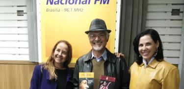Cantora Márcia Tauil e produtor do Guia Musical de Brasília, Joaquim Barroncas