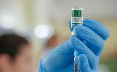 09.02.2026 - SP inicia campanha de vacinação com a Butantan-DV e é primeiro estado a distribuir imunizante para todos os municípios - Para o início da campanha, o Programa Nacional de Imunizações (PNI) enviou 99 mil doses ao estado. Foto: Governo de SP