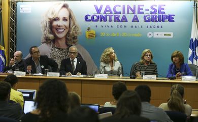 Brasília - Entrevista coletiva no Ministério da Saúde para anunciar o lançamento da campanha nacional de vacinação contra gripe  (Marcello Casal Jr/Agência Brasil)