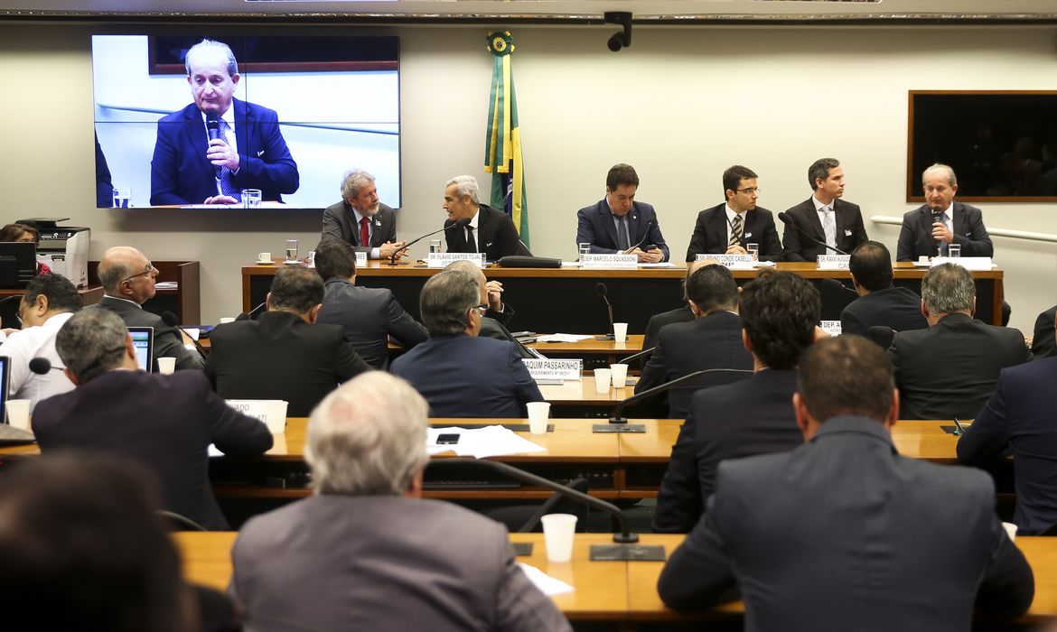 A Comissão de Minas e Energia da Câmara realiza audiência pública para debater os preços dos combustíveis no Brasil.