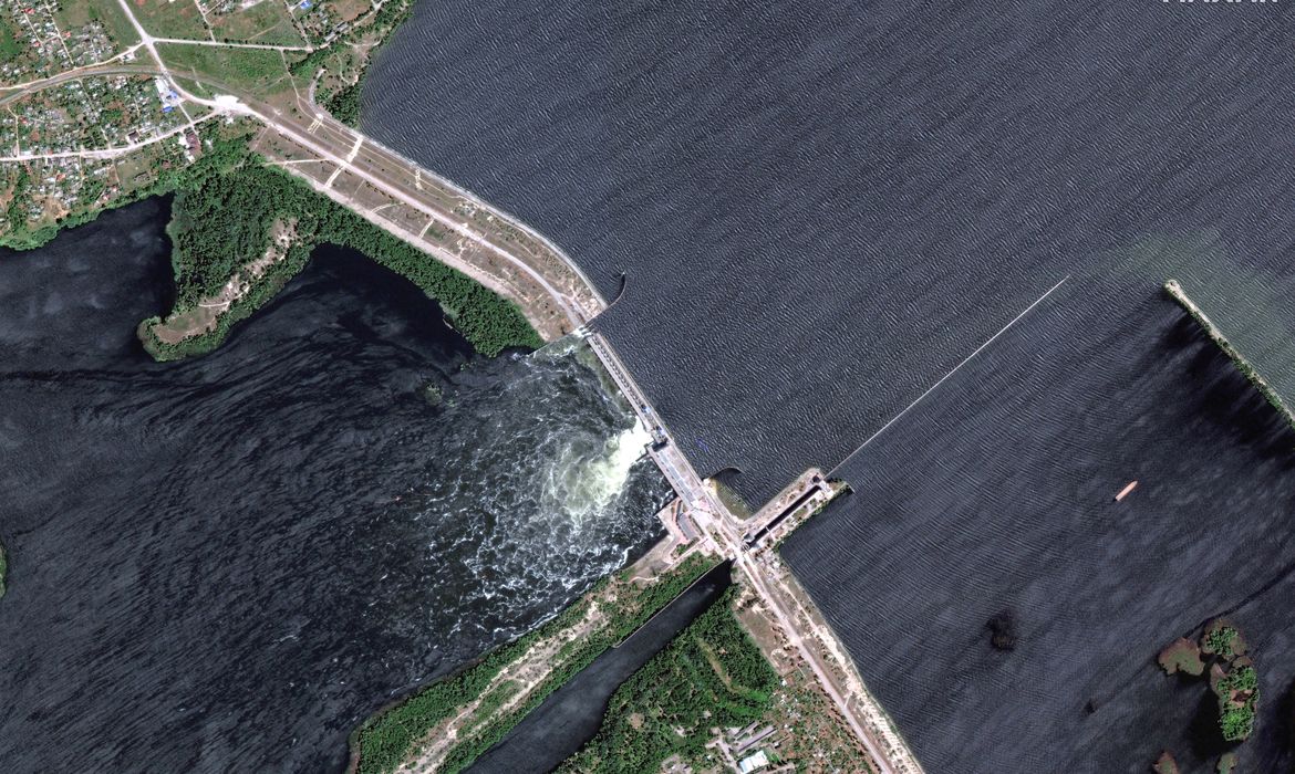 Imagens de satélite mostram represa de Nova Kakhovka, em Kherson, Ucrânia. 05/05/2023. 
Maxar Technologies/REUTERS