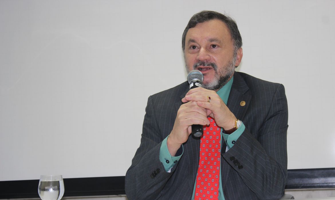 Ministro Walmir Oliveira palestrou sobre Recurso de Revista