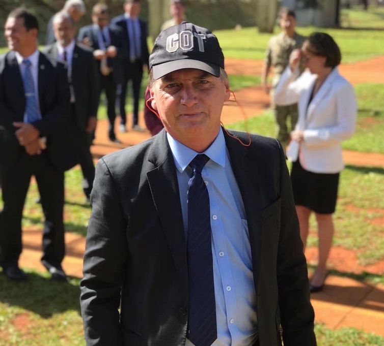 O presidente eleito, Jair Bolsonaro, visita o Comando de Operações Táticas da Polícia Federal