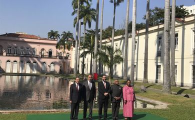 Relações Exteriores da China, Wang Yi; Negócios Estrangeiros da Rússia, Sergey Lavrov; Relações Exteriores, Ernesto Araújo; Transportes Rodoviários da Índia, V.K. Singh; Relações Internacionais e Cooperação da África do Sul, Naledi Pandor