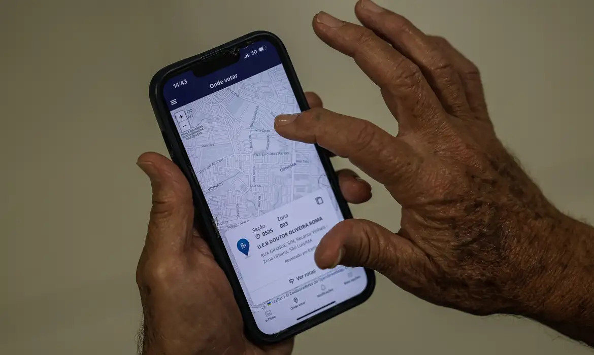 Brasília (DF) 03/09/2024- Aplicativo e-Título com função onde votar.
Foto: Joédson Alves/Agência Brasil