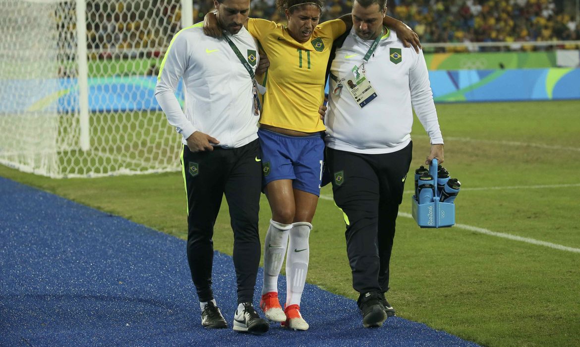 Cristiane deixou o campo aos 21 minutos do segundo tempo da partida em que o Brasil derrotou a Suécia por 5 a 1, no Engenhão 