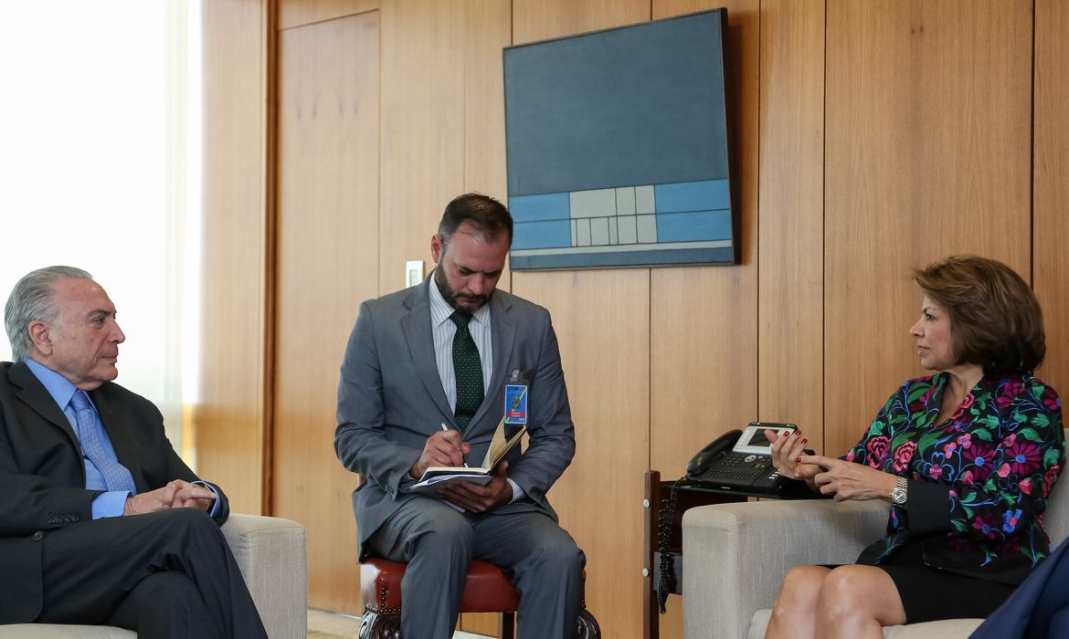 Presidente da República, Michel Temer durante encontro com Laura Chinchilla, Presidente da Missão de Observação Eleitoral da Organização dos Estados Americanos e ex- Presidente da Costa Rica.
