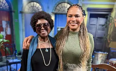 Brasília (DF), 06/06/2025  -  Áurea Martins celebra 85 anos com especial no programa Samba na Gamboa, da TV Brasil. Áurea Martins e Teresa Cristina no Samba na Gamboa / Divulgação / TV Brasil