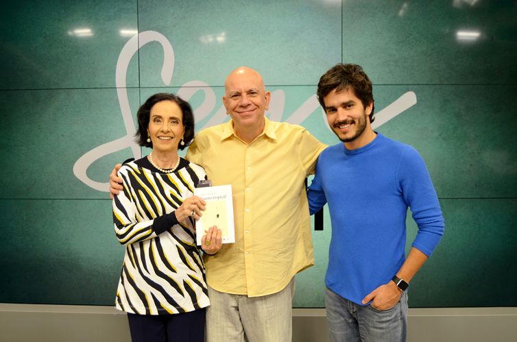 O jornalista Sidney Garambone lança o romance ‘Fausto Tropical’