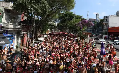 São Paulo (SP), 02/03/2025 - Bloco carnavalesco Os Piores desfila na rua Rui Barbosa, em Bela Vista. Foto: Rovena Rosa/Agência Brasil