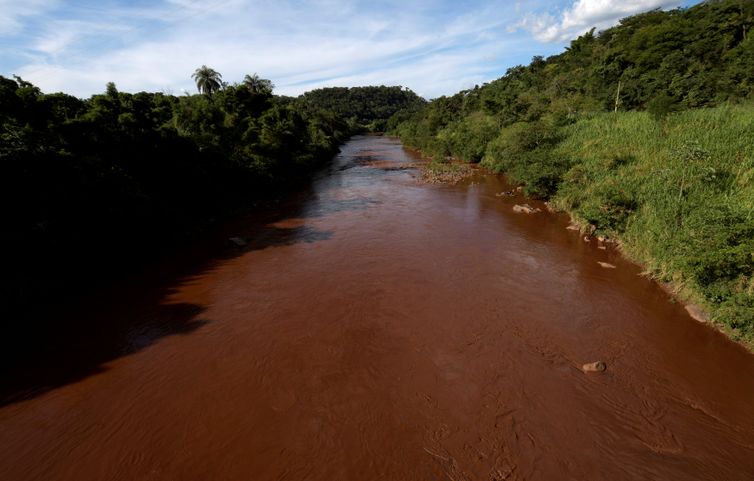General view of mud-filled Paraopeba river, after a tailings dam owned by Brazilian mining company Vale SA collapsed, in Mario Campos near Brumadinho, Brazil, January 27, 2019. REUTERS/Washington Alves