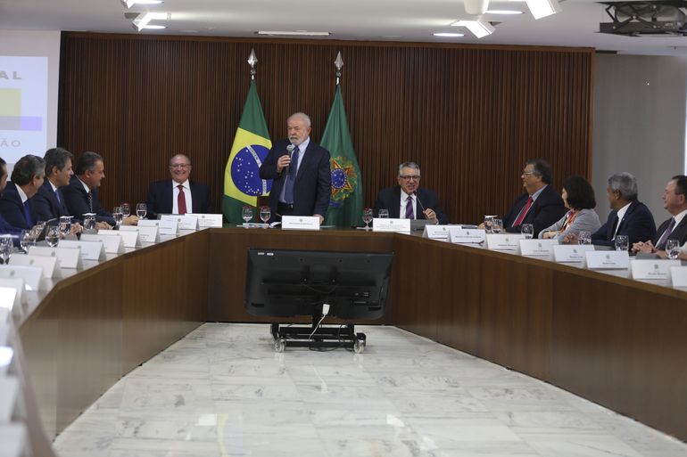 O presidente Luiz Inácio Lula da Silva se reúne com os governadores dos 26 estados e do Distrito Federal
