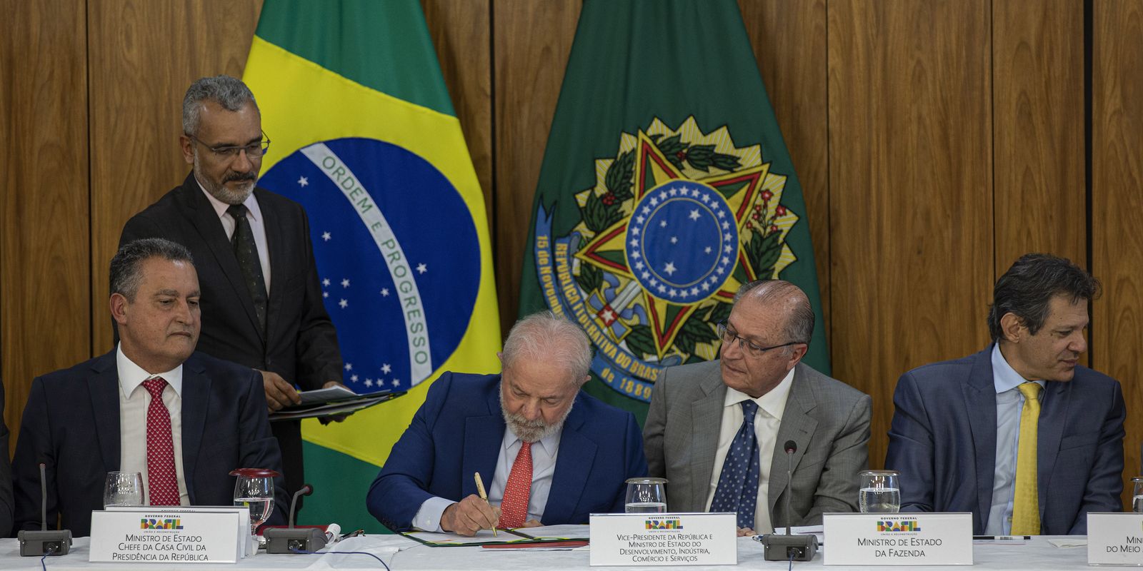 Lula: governo finaliza lista de obras prioritárias dos estados