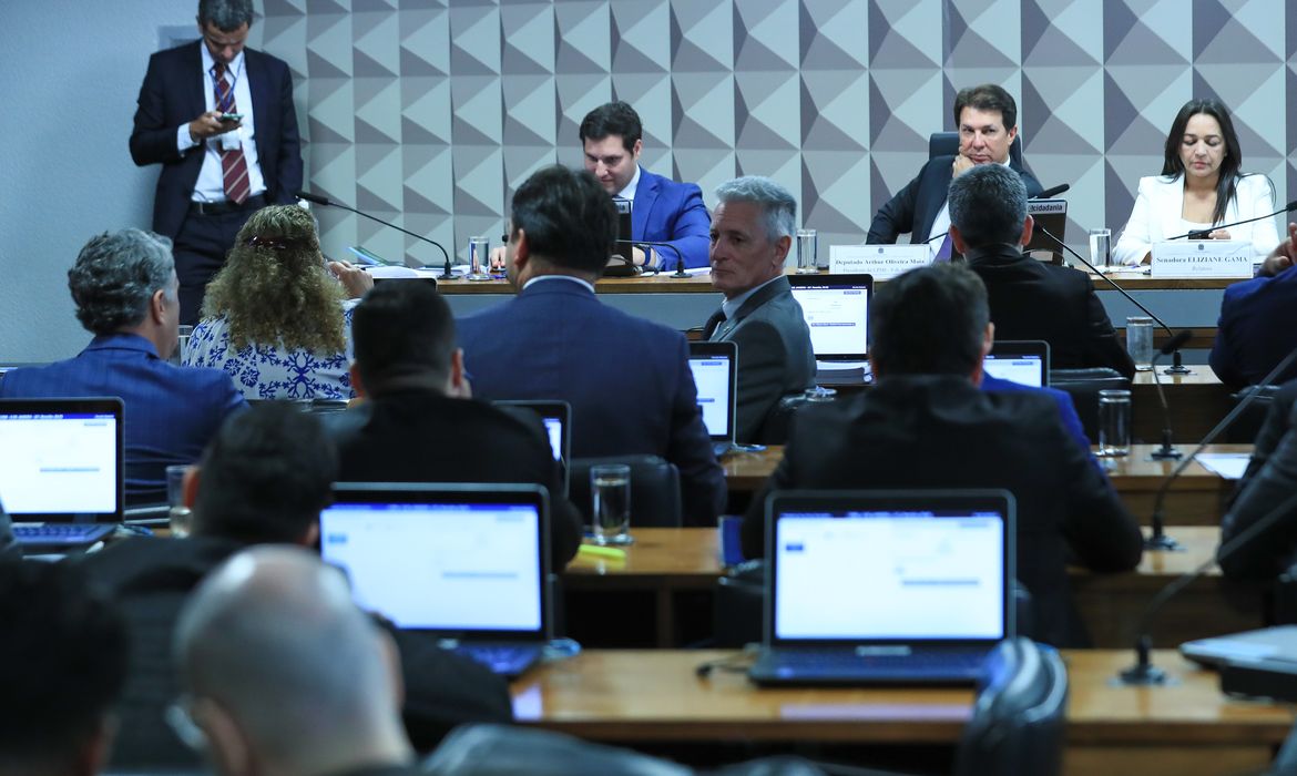 Brasília (DF) 18/10/2023 Reunião da CPI Mista que investiga os atos antidemocráticos de 8 de janeiro  para apreciação e votação do relatório final dos trabalhos. Foto Lula Marques/ Agência Brasil