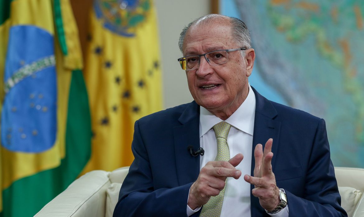 Brasília (DF), 22/12/2023, O vice-presidente e Ministro do Desenvolvimento, Indústria, Comércio e Serviços, Geraldo Alckmin, durante entrevista exclusiva para EBC, no Palácio do Planalto.  Foto: Jose Cruz/Agência Brasil