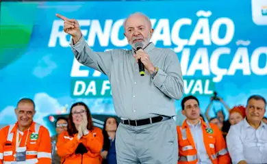 Rio Grande (RS), 24/02/2025 - Presidente da República, Luiz Inácio Lula da Silva, durante cerimônia de Assinatura do Contrato de Navios da Transpetro pelo Programa de Renovação da Frota Naval do Sistema Petrobras. Estaleiro Ecovix. Foto: Ricardo Stuckert/PR