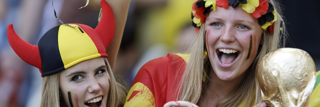 Torcida belga comparece ao Maracanã em jogo contra a Rússia na Copa do Mundo