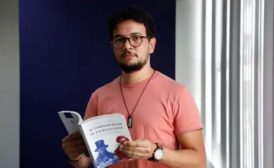 Rio de Janeiro (RJ), 06/02/2026 – O jornalista da EBC Rafael de Carvalho Cardoso lança o livro Autobiografias de Escravizados – Frederick Douglass, William Grimes e abolicionismo nos Estados Unidos, pela editora Dialética. Foto: Fernando Frazão/Agência Brasil