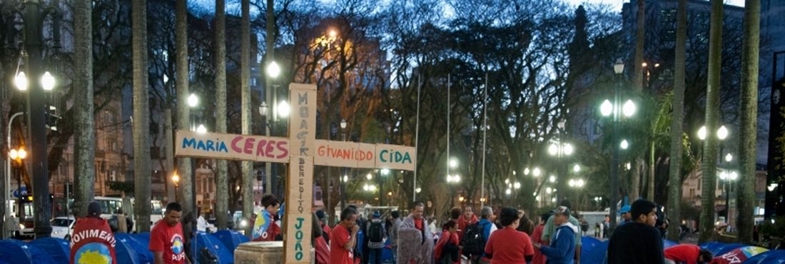 Moradores de rua de São Paulo fazem mobilização para reivindicar políticas sociais de apoio